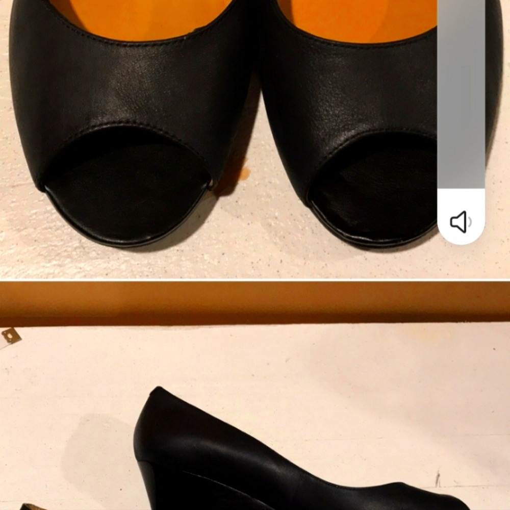 ⭐️ Nine West Leather Peep Toe Wedges ⭐️